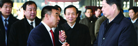 山東省委書記、省人大常委會(huì)主任姜異康等領(lǐng)導(dǎo)來景津視察